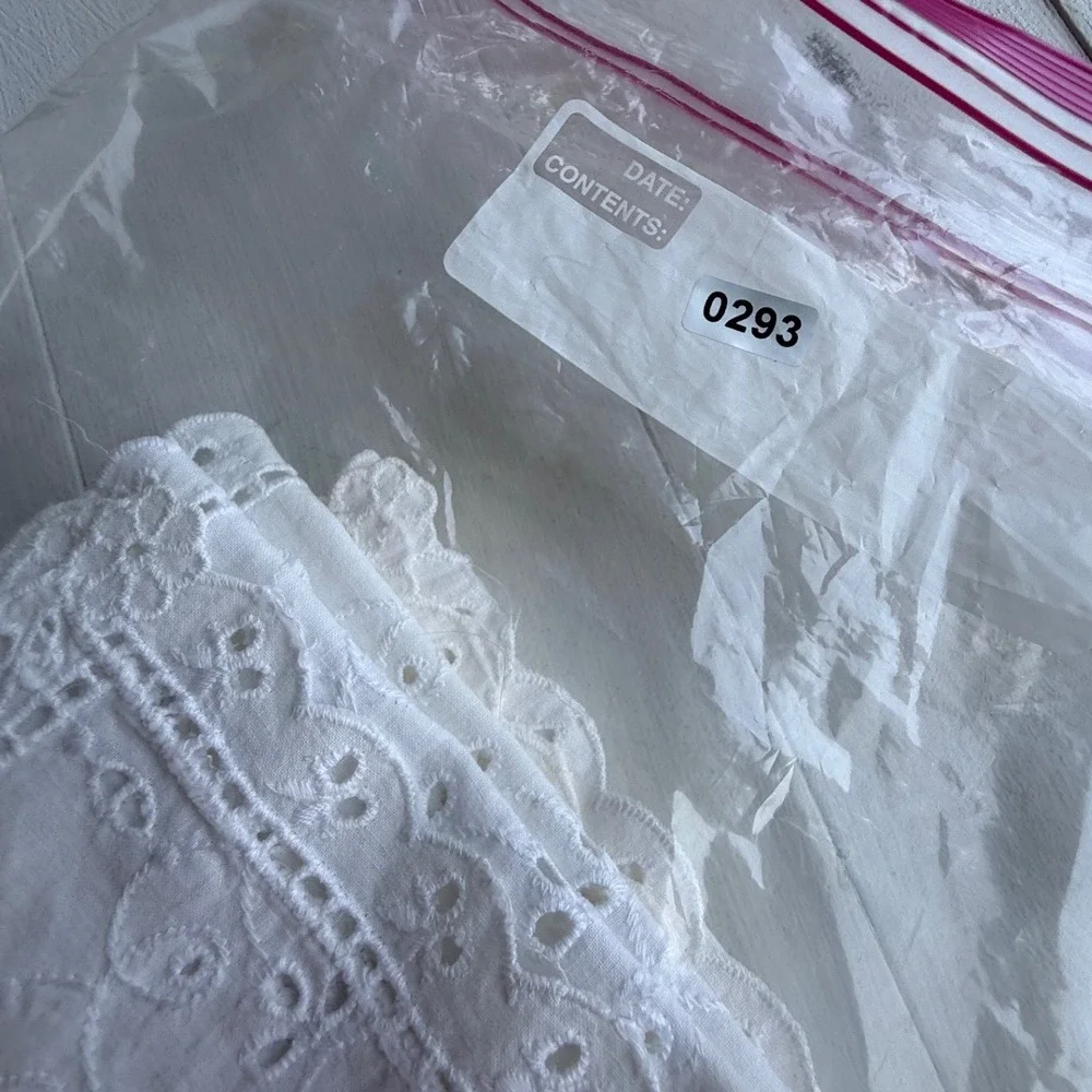 Vintage White Eyelet Lace Table Runner Scalloped Edge Embroidered Cotton 37x12